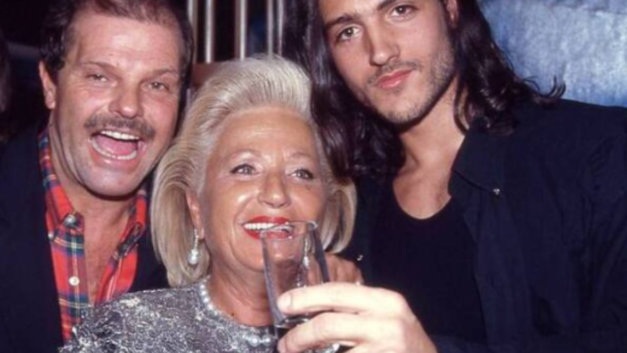 Mrs Playmen, la serie Netflix che racconta Adelina Tattilo: donna che sfidò Playboy e insegnò all’Italia a non vergognarsi del desiderio