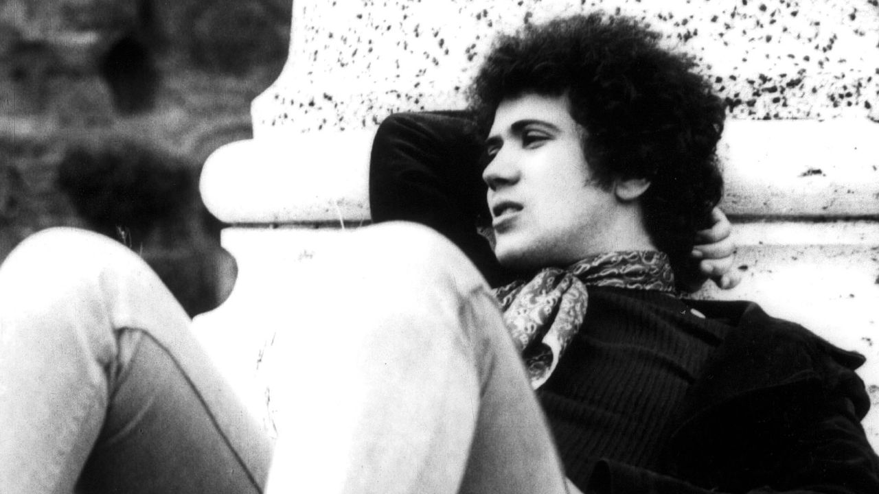 Una via per Lucio Battisti, viaggio nel paese che non ha mai smesso di aspettarlo