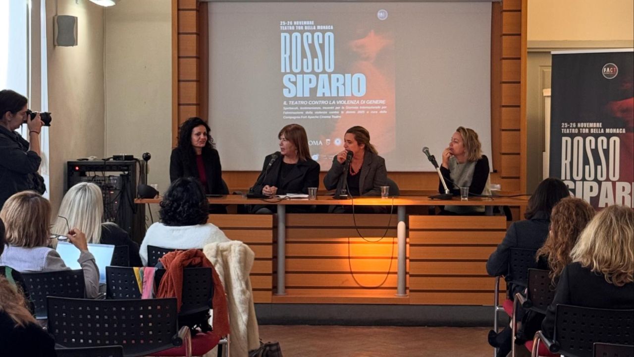 “Rosso teatro: il teatro contro la violenza di genere”: spettacoli, testimonianze, incontri in vista della Giornata Internazionale