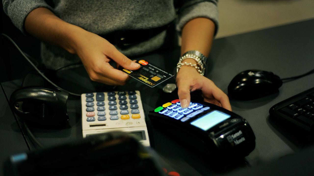 Dal 1° gennaio 2026 cambia il modo in cui commercianti, artigiani e professionisti gestiscono i pagamenti elettronici