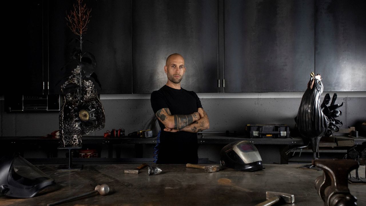 L’arte contemporanea in dialogo con la moda: la mostra “Seduzioni” di Andrea Borga