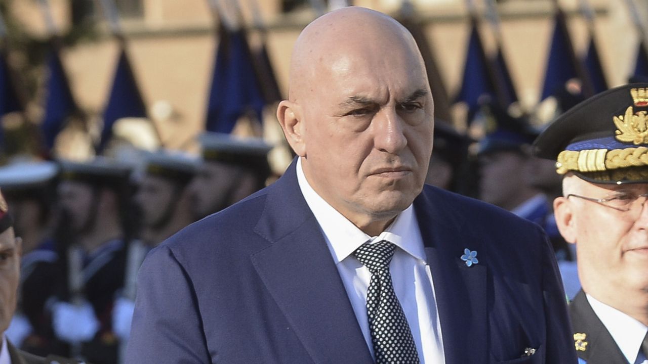 Scontro a destra su “Strade sicure”, Crosetto la vuole chiudere. La Russa: “Errore, va potenziata”