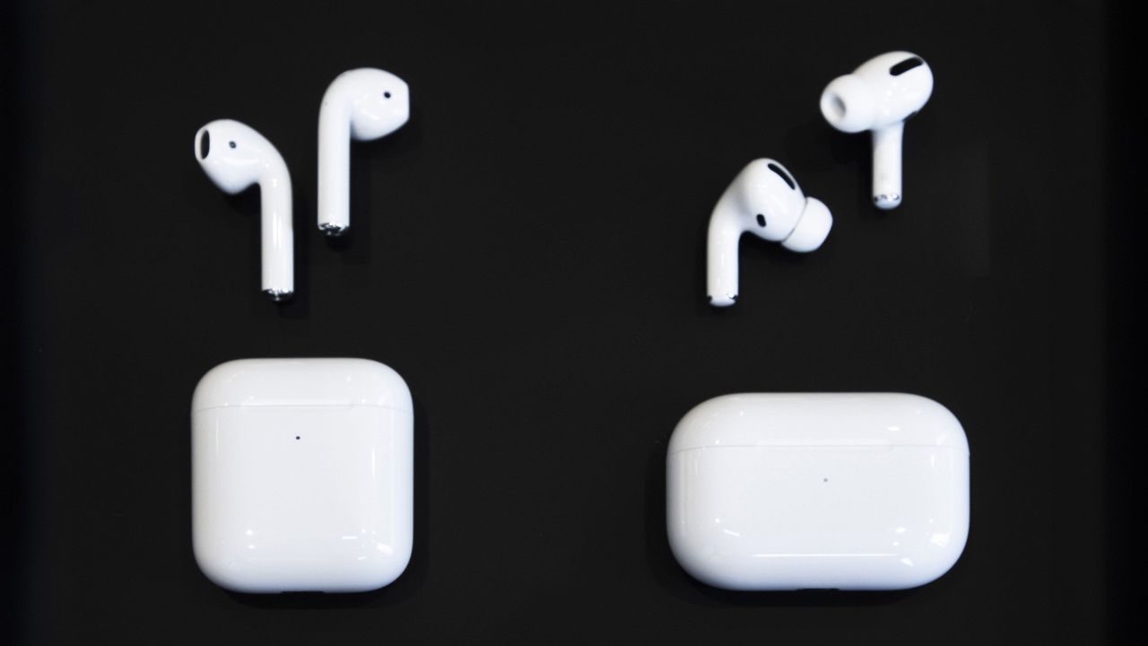Traduzione in tempo reale con gli AirPods, la novità di casa Apple