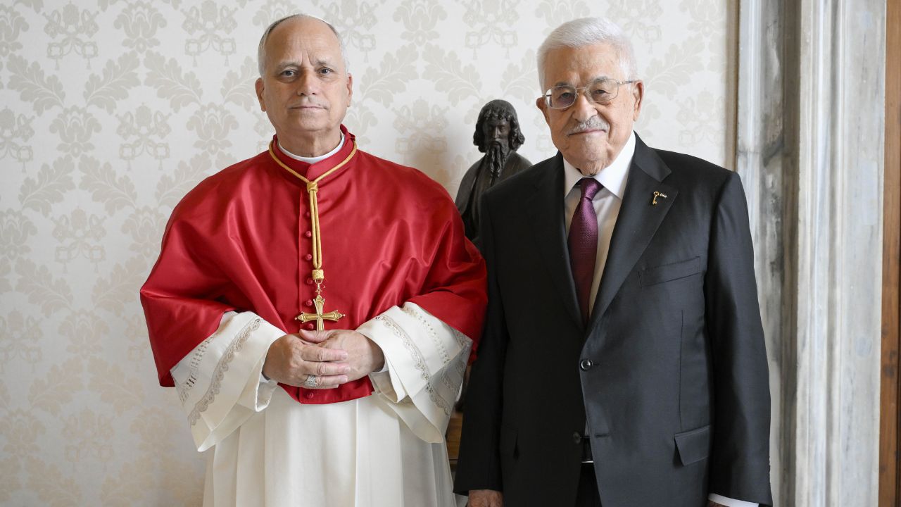 Papa Leone XIV ad Abu Mazen: “Bisogna perseguire la prospettiva dei due Stati”