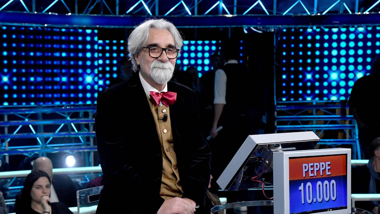 Addio a Beppe Vessicchio: il direttore d’orchestra aveva 69 anni