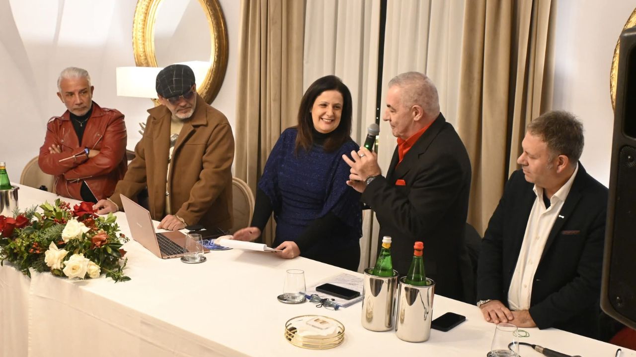 Napoli e Festival 2025: musica, teatro e solidarietà al Politeama