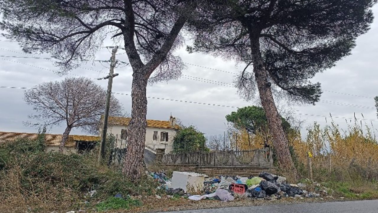 Italia dei Diritti De Pierro denuncia: Città Metropolitana di Roma Capitale ostaggio dei rifiuti