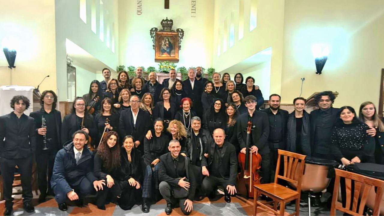 Gallico Superiore, l’Orchestra “La Nuova Verdi” e il Coro “SS. AA. Pietro e Paolo” celebrano la “PACE”