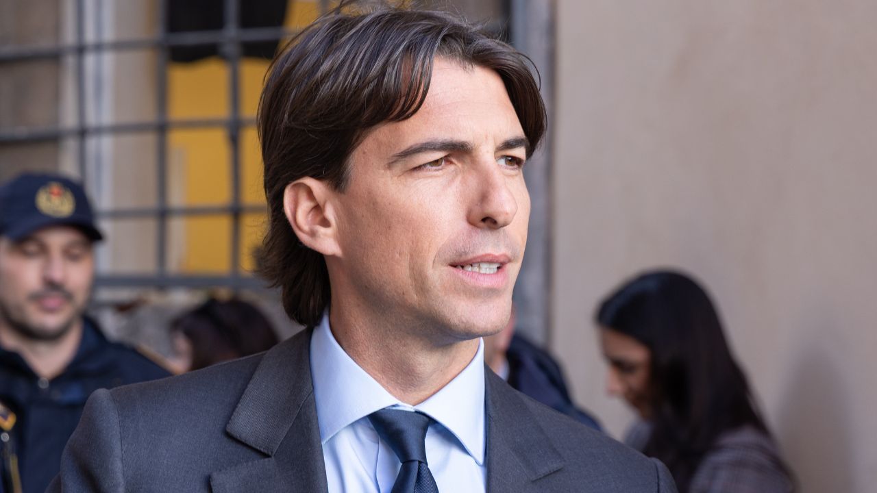 Borghesiana, sopralluogo al centro sportivo “Maurizio Brasili”: lavori in corso per nuova copertura e tribuna