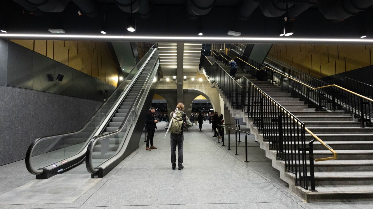 Metro C, inaugurate le stazioni Colosseo e Porta Metronia: dopo 13 anni apre il nuovo tratto nel cuore di Roma