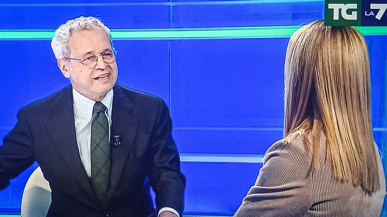 L’intervista mancata: quando Mentana depose la lama del giornalista e la politica divenne velluto