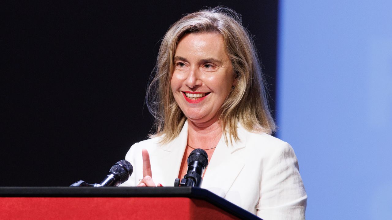 L’inchiesta su Mogherini e Sannino: l’esposto che ha dato il via all’indagine