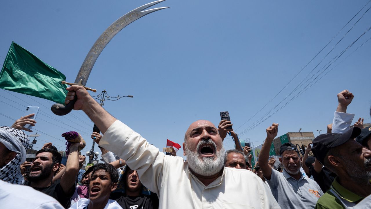 Proteste Iran: almeno 648 i manifestanti uccisi