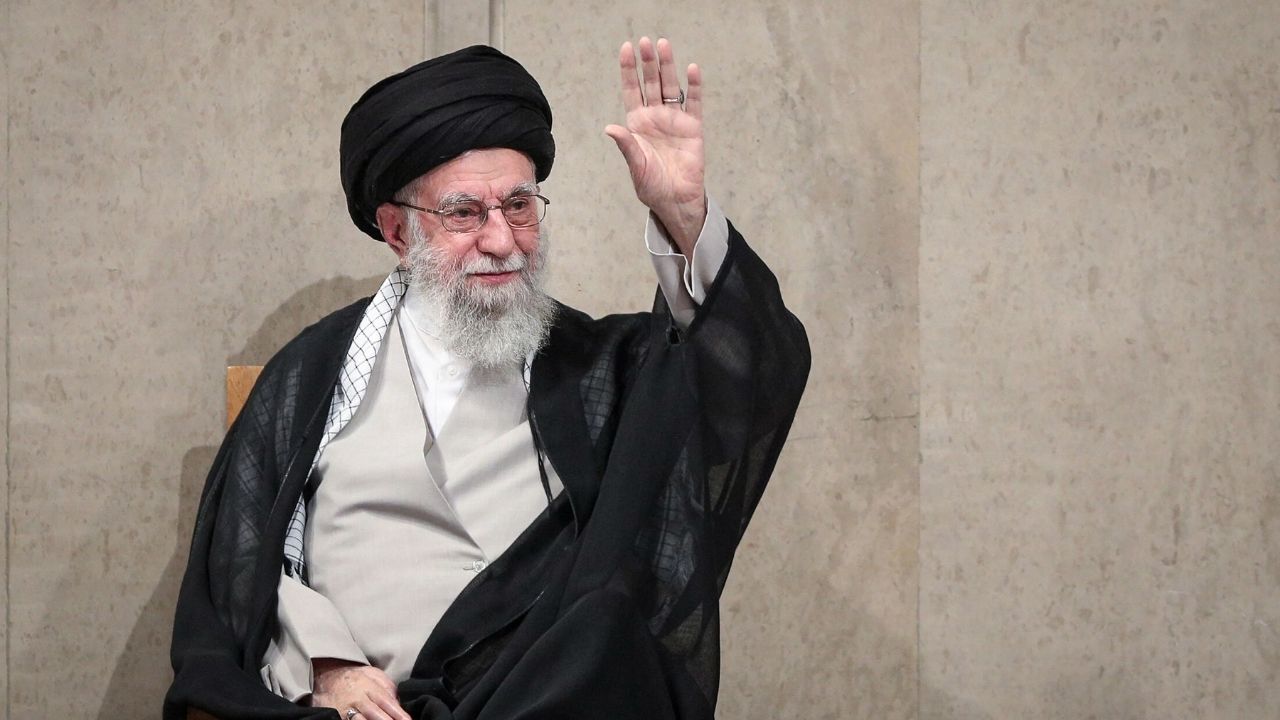 La guerra è vicina: Iran e Stati Uniti sull’orlo del conflitto mentre Trump schiera l’Armada e Teheran prepara la risposta