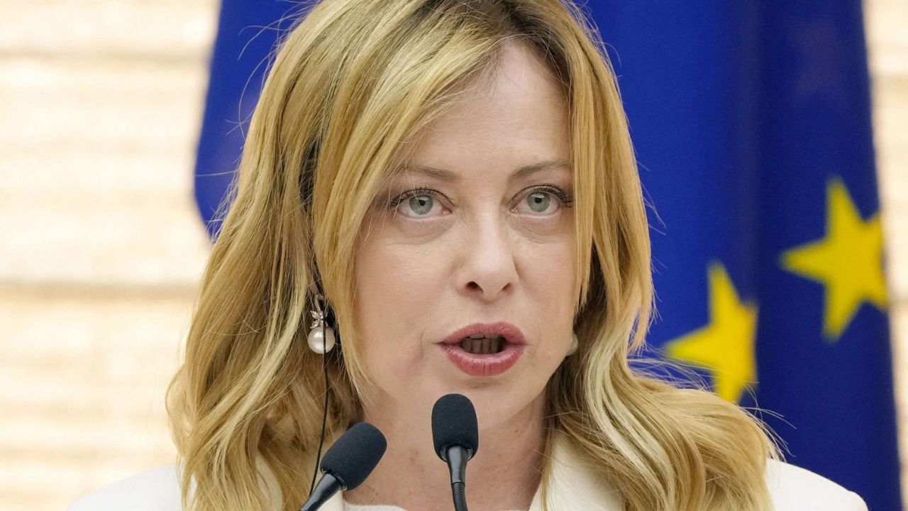 Meloni tra Davos e l’Europa: il “Board of peace” di Trump, i dubbi di costituzionalità e l’ipotesi del viaggio senza adesione formale