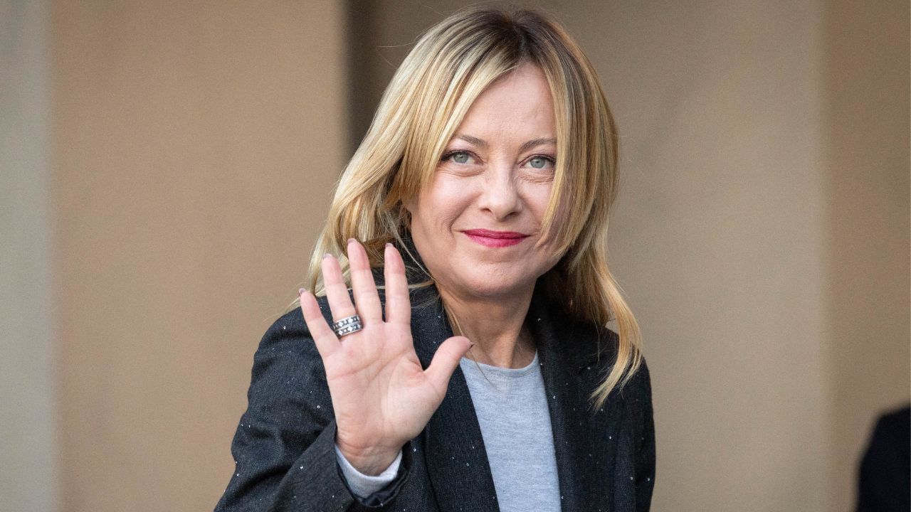 Giorgia Meloni tra referendum e dossier esteri: «Bene Mattarella sul rispetto tra istituzioni». E su Macron: «Mi ha colpito, non me l’aspettavo»