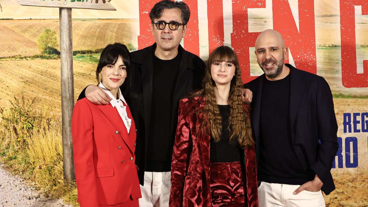 Pier Silvio Berlusconi celebra il successo di Buen Camino e ringrazia Checco Zalone: «Un risultato costruito insieme»