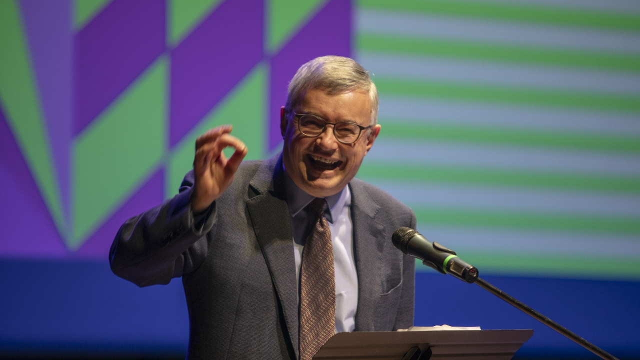 Referendum, Meta oscura il video di Barbero. Lo storico non arretra: «I fatti parlano da sé». E lapolitica parla di censura