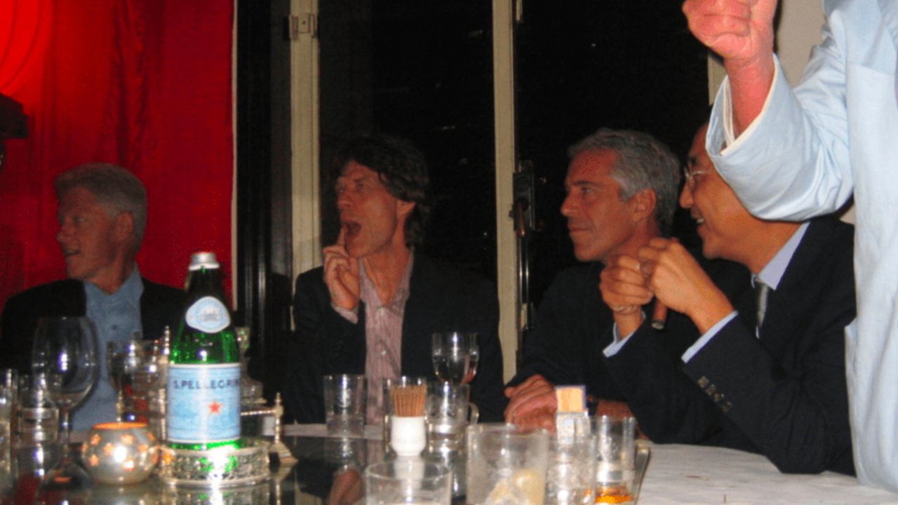 Tutti i potenti alla corte di Jeffrey Epstein: tre milioni di carte, 2mila video, 180mila immagini e una sola verità che oggi nessuno vuole guardare