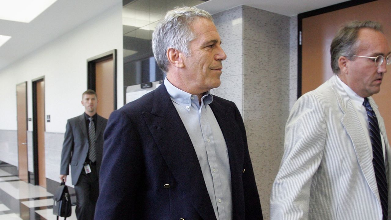 Chi è Vincenzo Iozzo, l’hacker calabrese che compare centinaia di volte negli Epstein Files