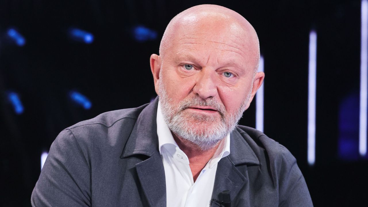 Pucci “sceglie” Corona contro Mediaset: il video virale, l’uscita pubblica e la serata evento 2026 che ora rischia di saltare