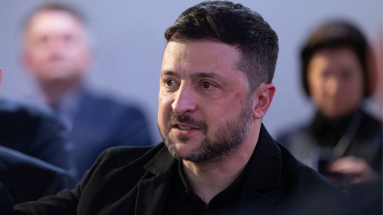 La Russia sta preparando un nuovo attacco sull’Ucraina e Zelensky ordina rafforzamento immediato delle misure di protezione