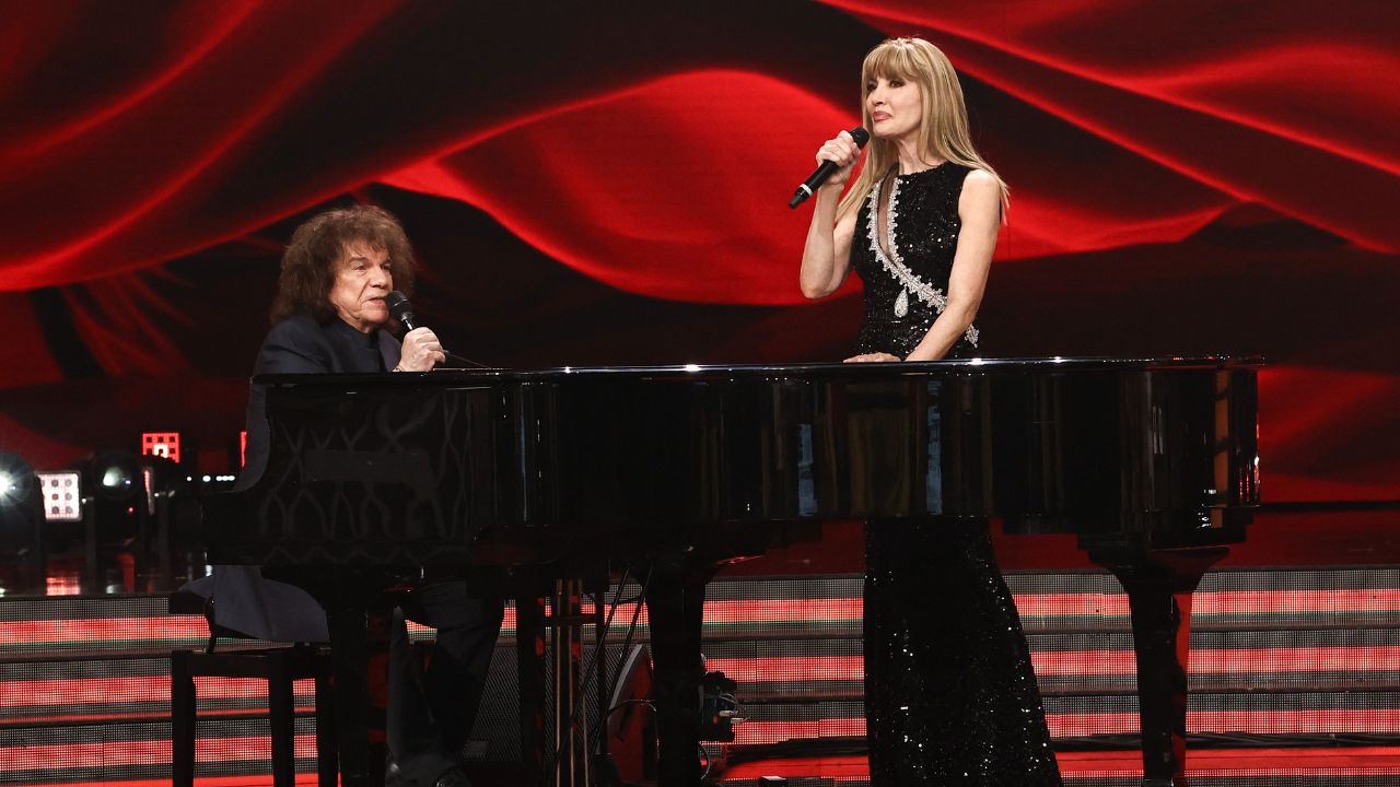 In primavera Rai e Mediaset si sfideranno a colpi di share: da una parte Canzonissima di Milly Carlucci, dall’altra Amici di Maria De Filippi