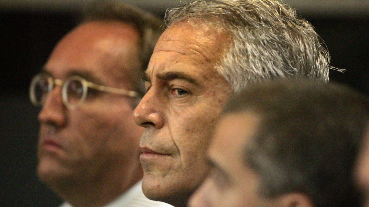 Epstein, l’orrore non finisce: il New Mexico indaga su presunti corpi di ragazze sepolti nel suo ranch e spunta una mail segreta mai resa pubblica