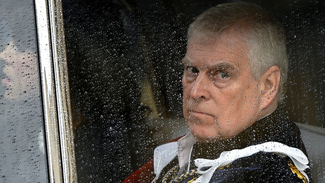 Arrestato l’ex Principe Andrea, accuse legate al caso Epstein