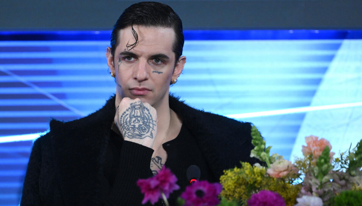 Sanremo 2026, seconda serata: solo 15 Big, parte il televoto e l’Ariston si riempie di co-conduttori, sfide e duetti