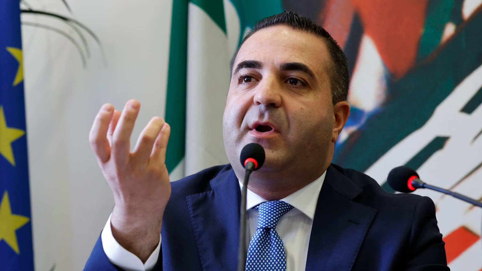 Francesco Cannizzaro sceglie Reggio Calabria e si candida a sindaco: “Il Parlamento può aspettare, la mia città no”