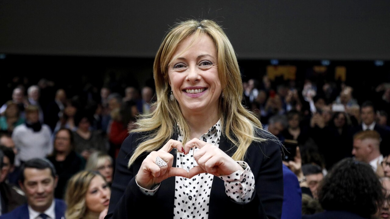 Governo in crisi di nervi, Meloni chiama Salvini e Tajani a cena e sonda la fuga alle urne