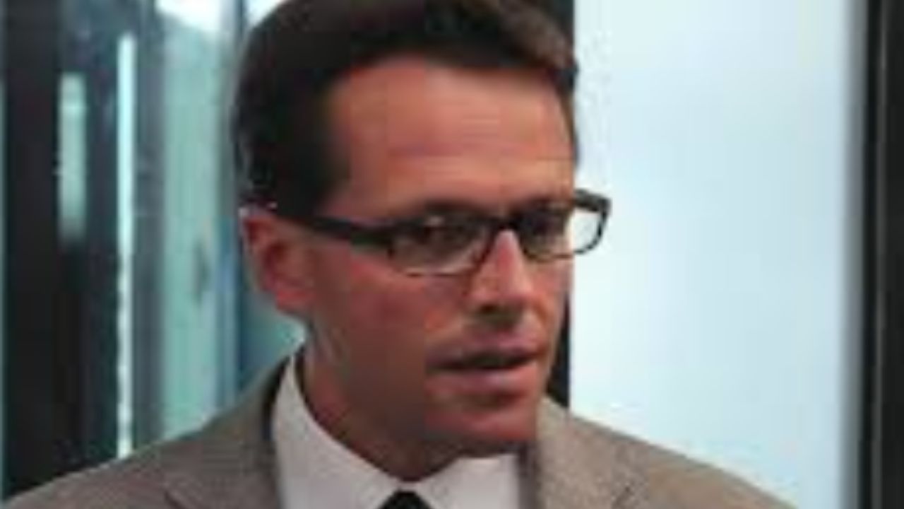 l mistero di David Rossi si riapre: perizia choc parla di aggressione e caduta nel vuoto, il video 3D riaccende il caso Mps