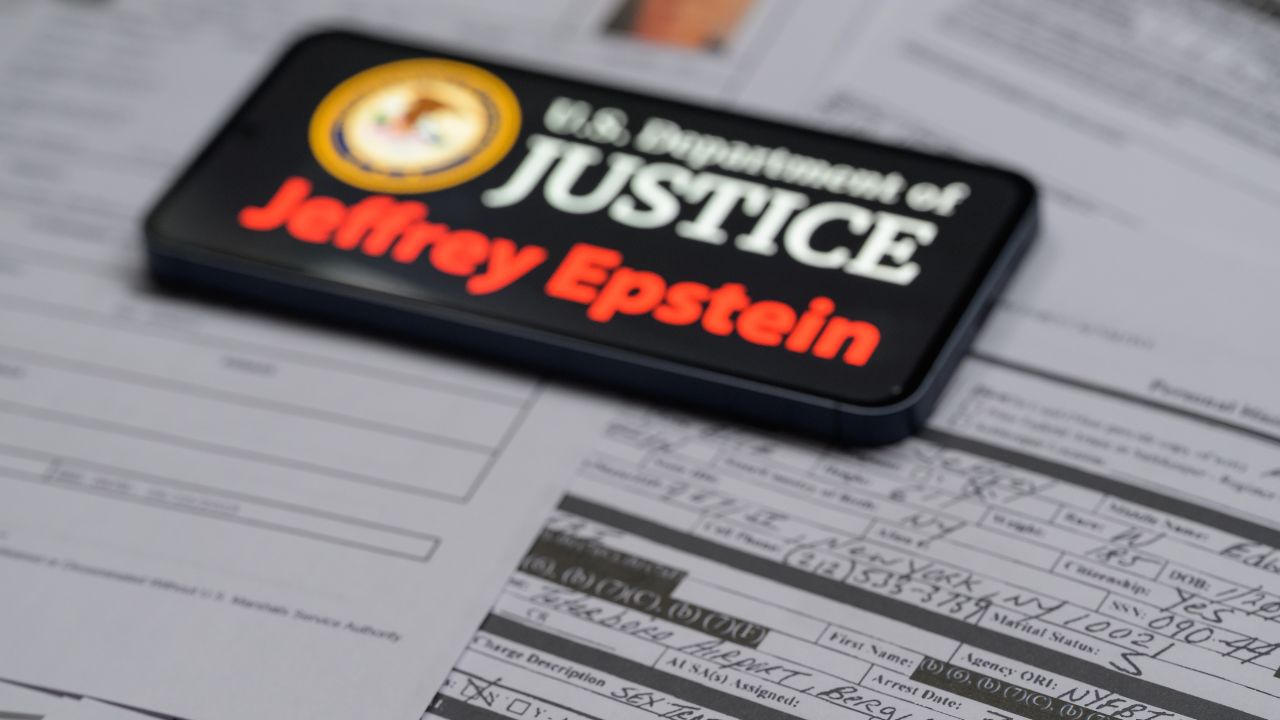 Epstein era un uomo del Mossad? La rete di potere, ricatti e misteri che porta fino a Israele