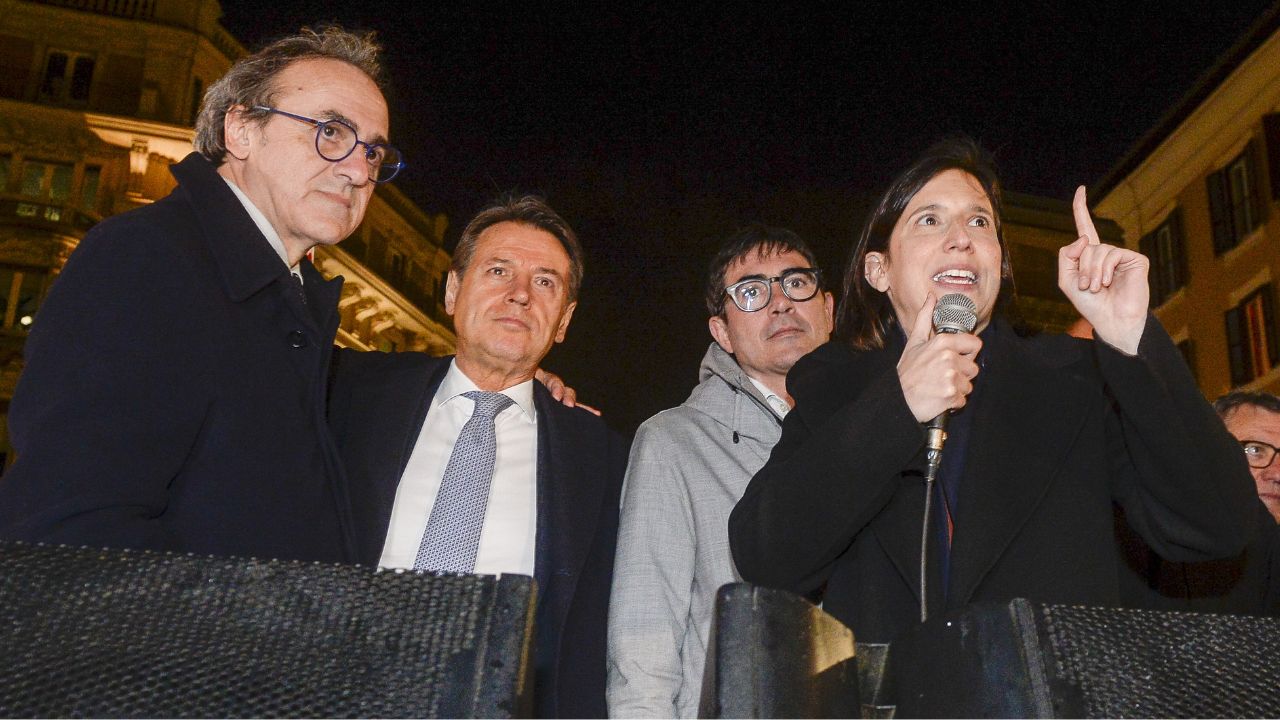 Vittoria del NO, campo largo già in crisi dopo il referendum: Salis stoppa le primarie e frena Schlein e Conte