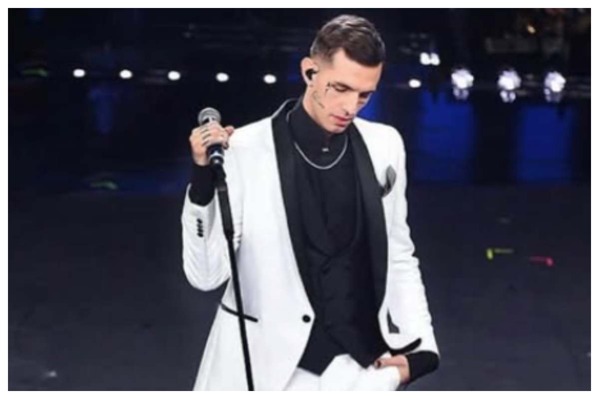 Il patto di sangue con Roma: il messaggio criptico di Achille Lauro che punta dritto al 2027