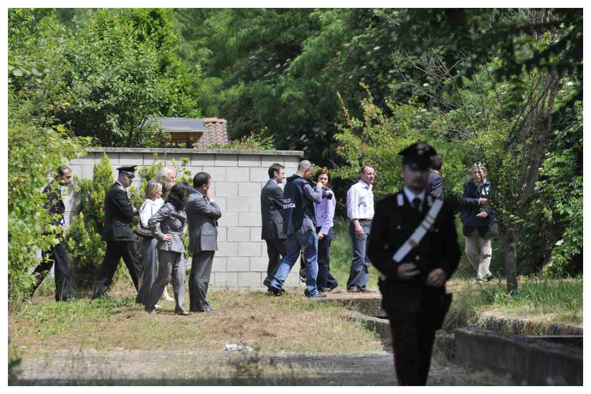 Garlasco, spunta un dettaglio mai analizzato: il mistero delle palline di carta nella casa del delitto