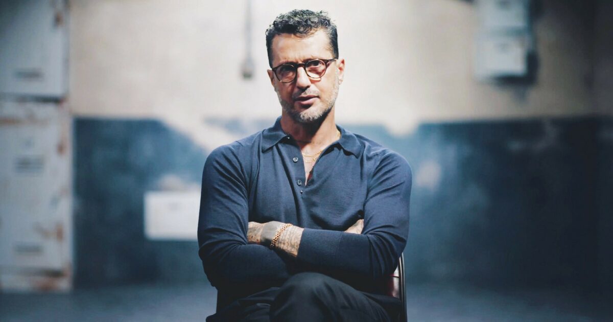 Corona contro Signorini, il 19 marzo la sfida in tribunale: “Sarà una battaglia epica contro la censura”