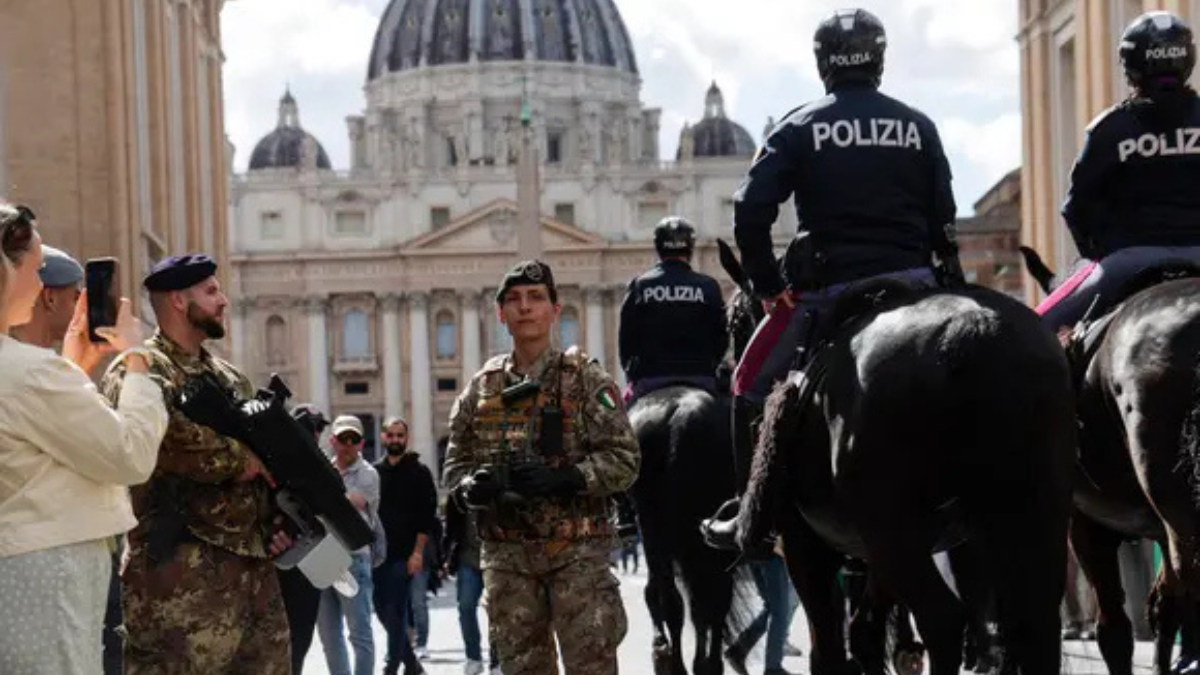 Ventottomila obiettivi sotto scorta, l’allerta sale e la guerra “entra” in Italia: Meloni teme l’effetto domino e avverte Teheran, “ora si fermi”