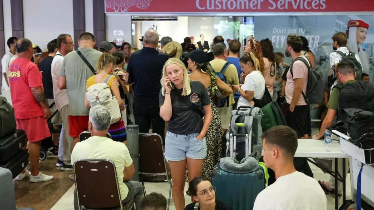 Medio Oriente paralizzato nei cieli: oltre 5.000 voli cancellati, aeroporti colpiti e scali strategici fuori uso