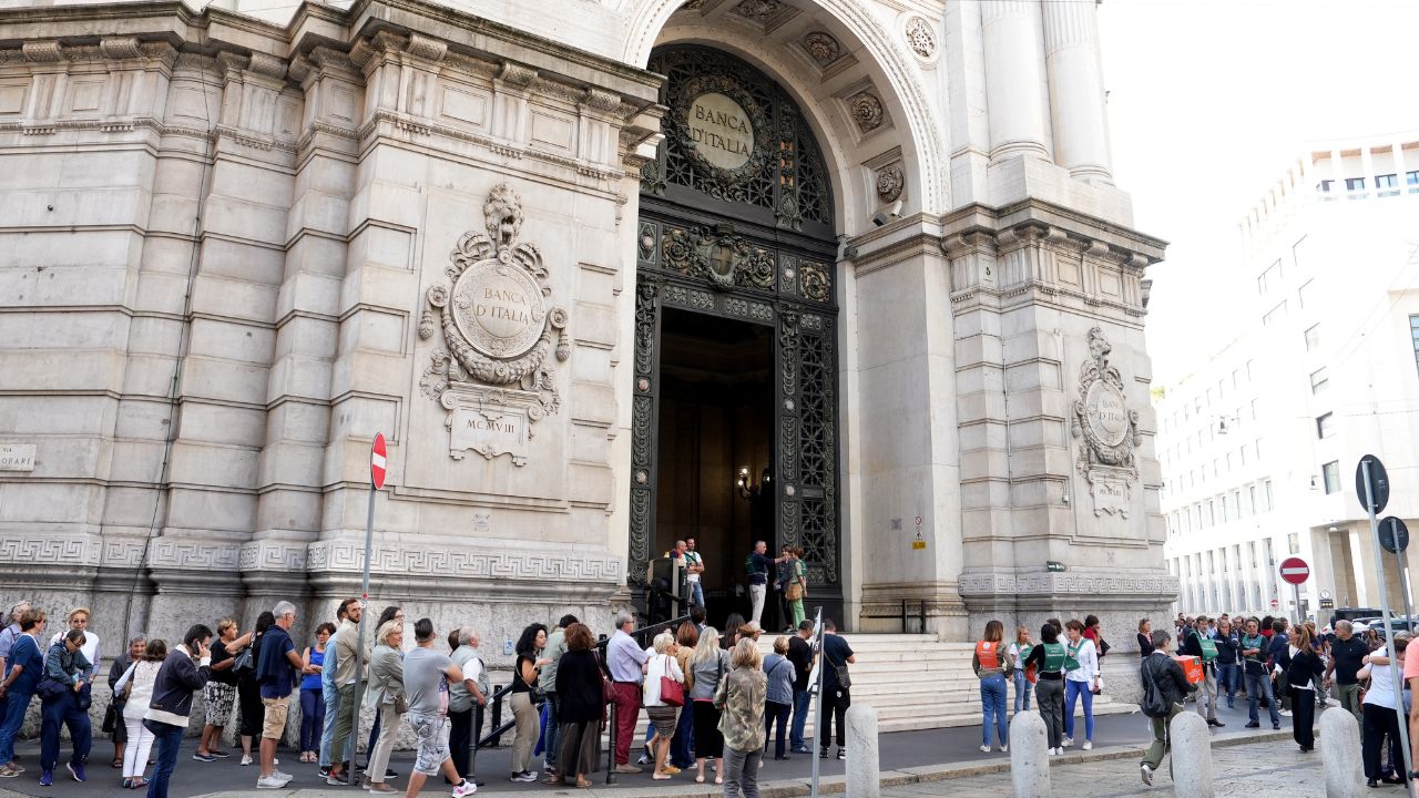 Debito pubblico italiano oltre i 3.140 miliardi, crescita senza freni: in sei anni +700 miliardi e cambia la mappa di chi lo finanzia