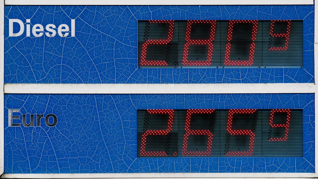 Gasolio, scatta lo sconto di 17 centesimi: via libera del Governo fino al 6 agosto