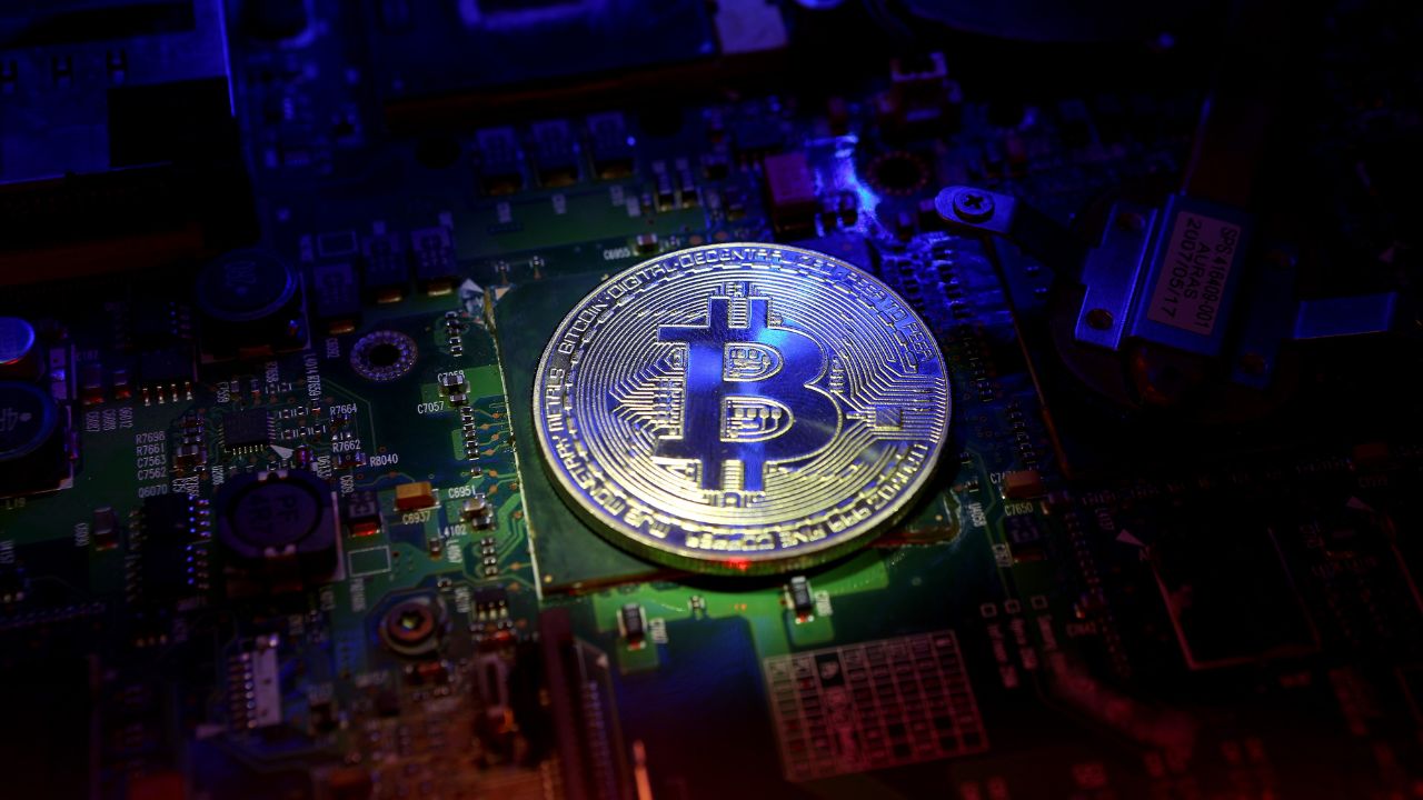 Satoshi Nakamoto non è più un mistero? Il New York Times indica Adam Back come il padre del Bitcoin, ma lui nega tutto