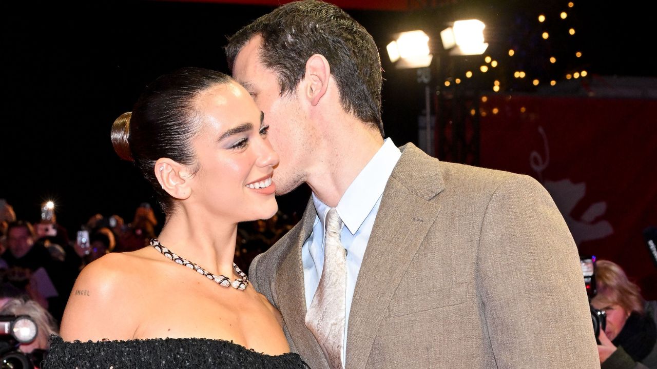 Dua Lipa sposa Callum Turner in Italia: svelata la città segreta del matrimonio dell’anno