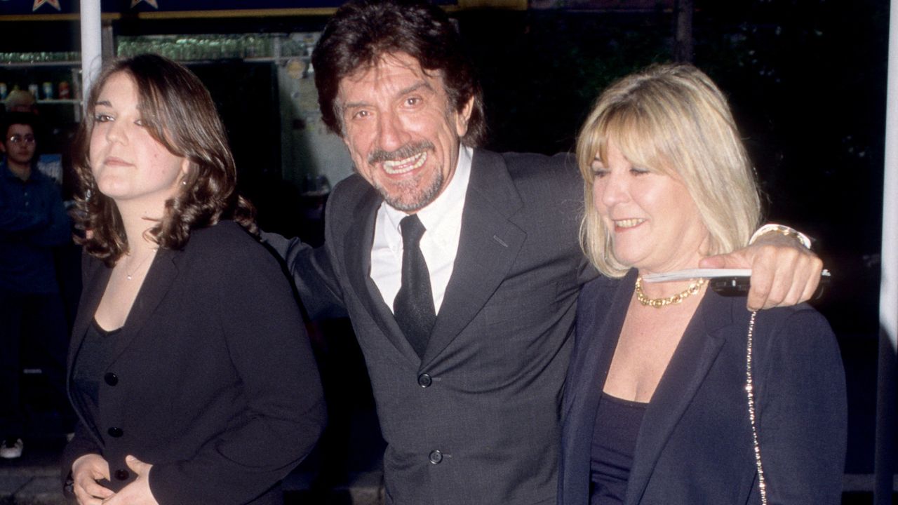 Gigi Proietti, Sagitta Alter e la figlia Carlotta