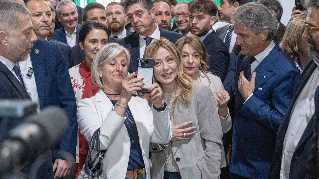 Meloni perde anche gli avvocati: il Consiglio nazionale forense boccia la norma sui rimpatri e Azzariti parla di “degenerazione senza precedenti”