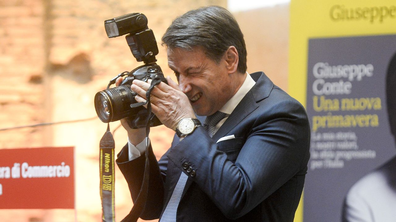 Conte prepara lo sgambetto a Schlein: Onorato per dividerle i voti, Gualtieri come piano B. E nel Pd spunta la «quinta colonna» pro-M5S