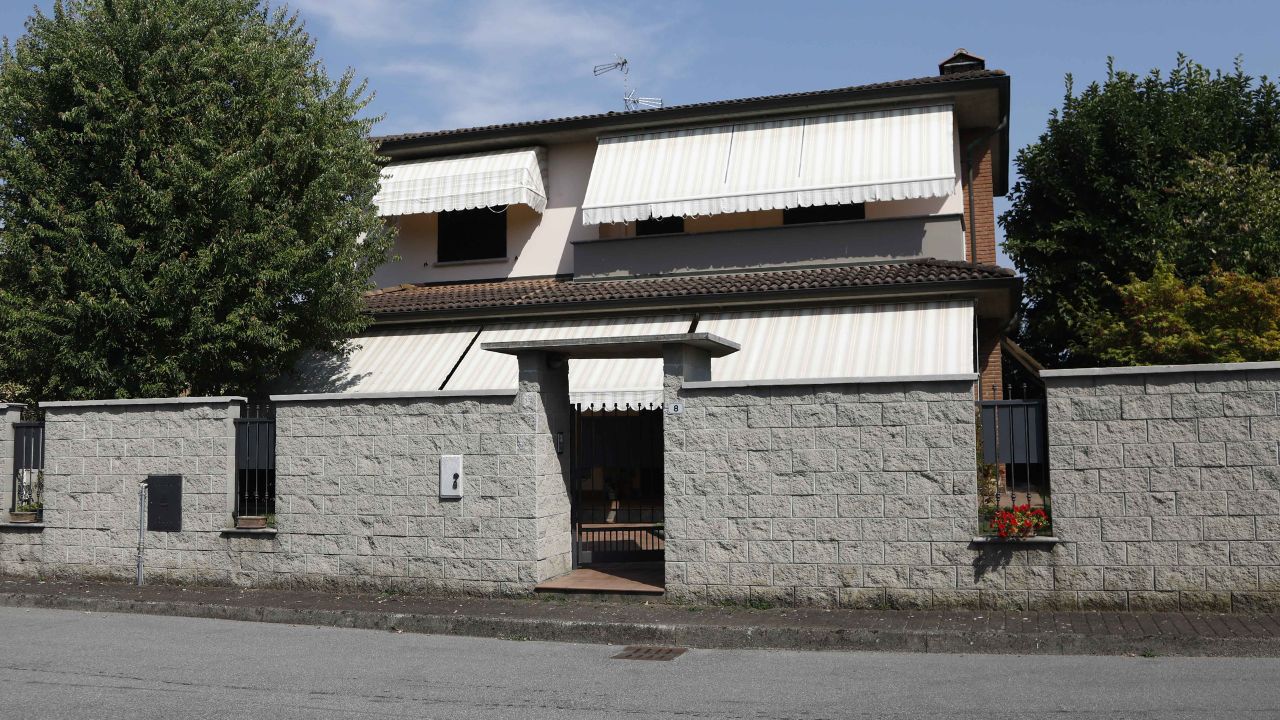 Garlasco, chi era l’uomo curvo sulla bici davanti casa di Chiara Poggi?