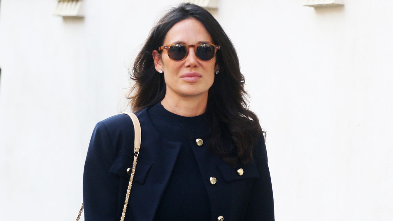 Grazia a Nicole Minetti, spunta il legame Epstein-Cipriani: feste al Gin Tonic e nuove ombre sull’istruttoria