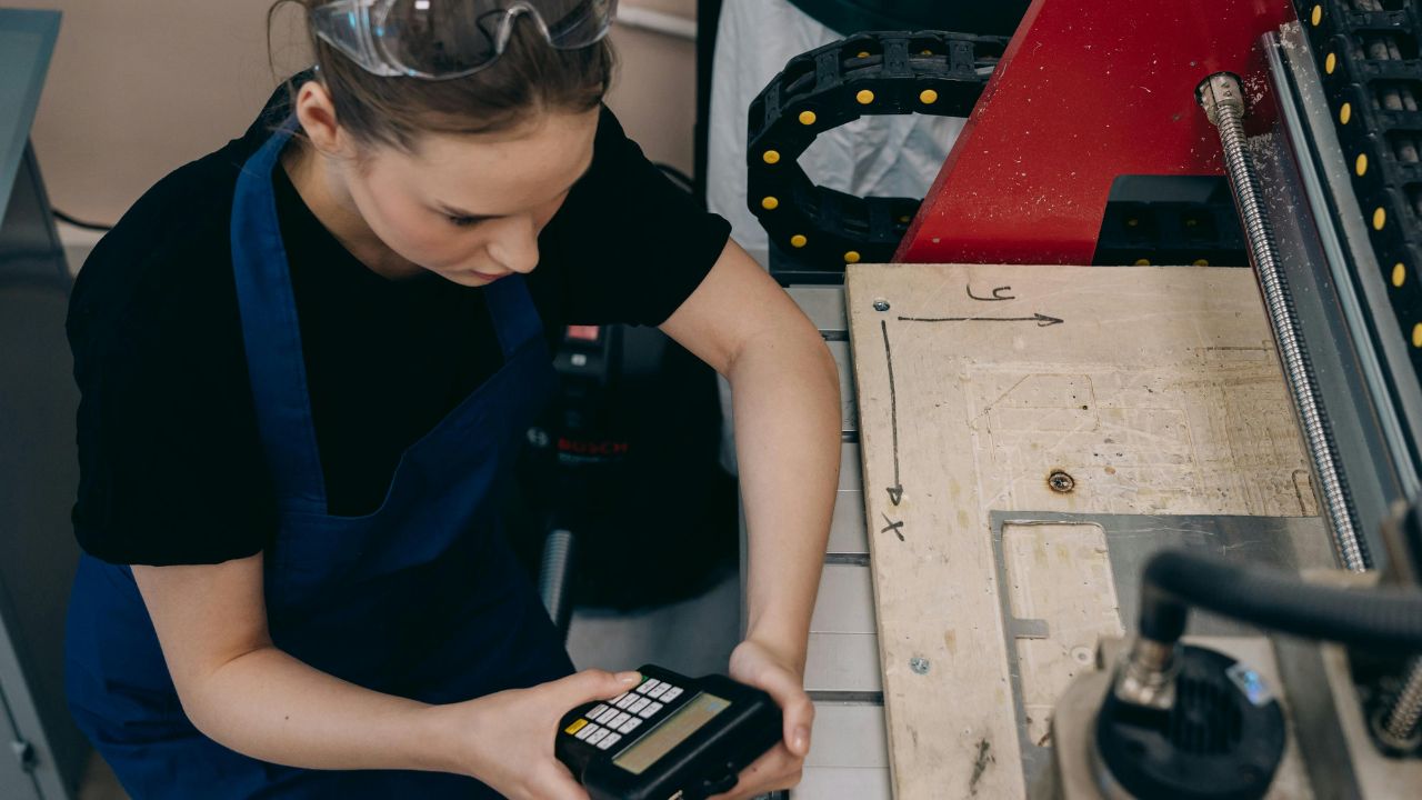 Decreto lavoro: 900 milioni per le assunzioni di donne e giovani e per le imprese della Zes unica del Mezzogiorno